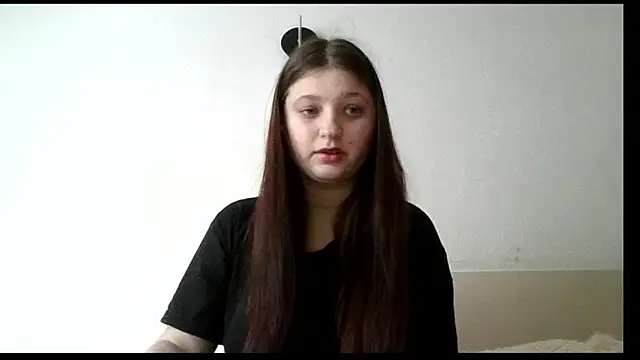 Snapshot of kila_lo chatting on 02.13.25 kila lo online show from 02.13.25