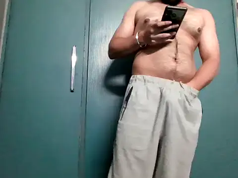 KeepCummingForYou73 online show from 04.14.26