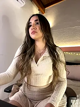 AniiRose online show from 10.16.25