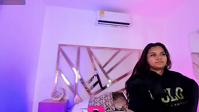 Carolina Evanss online show from 03.16.25