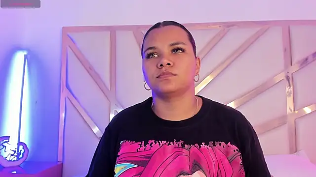 Carolina Evanss online show from 11.18.25