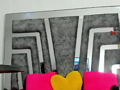 Salome Moonn online show from 02.17.25