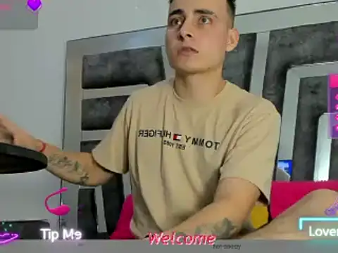 Salome Moonn online show from 02.28.25