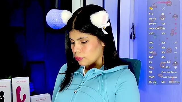 Snapshot of cutehanna1 chatting on 09.15.25 cutehanna1 online show from 09.15.25