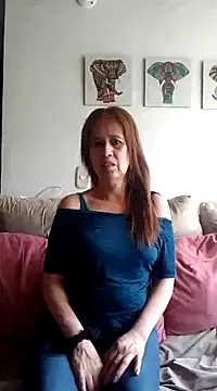 Snapshot of MARYQUANT chatting on 03.13.25 MARYQUANT online show from 03.13.25