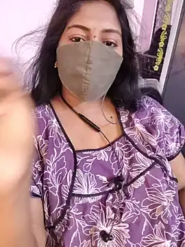 Snapshot of RomeoJuliet345 chatting on 05.24.26 RomeoJuliet345 online show from 05.24.26