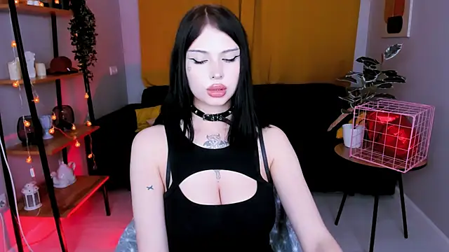 Snapshot of Barbara_xKiss chatting on 03.20.25 Barbara xKiss online show from 03.20.25