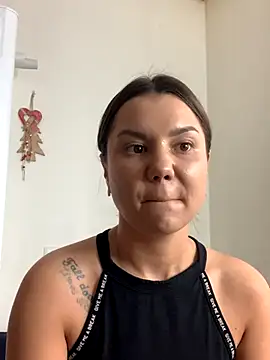 MiraMiss online show from 11.07.25