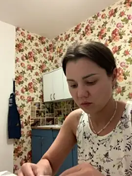 Snapshot of MiraMiss chatting on 05.25.26 MiraMiss online show from 05.25.26