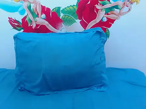 Snapshot of SexyEbony37X chatting on 10.21.25 SexyEbony37X online show from 10.21.25