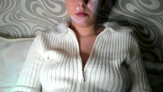 Snapshot of bunnyamy chatting on 03.14.25 bunnyamy online show from 03.14.25