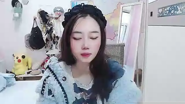 Cherie-xinxin01 online show from 12.04.24