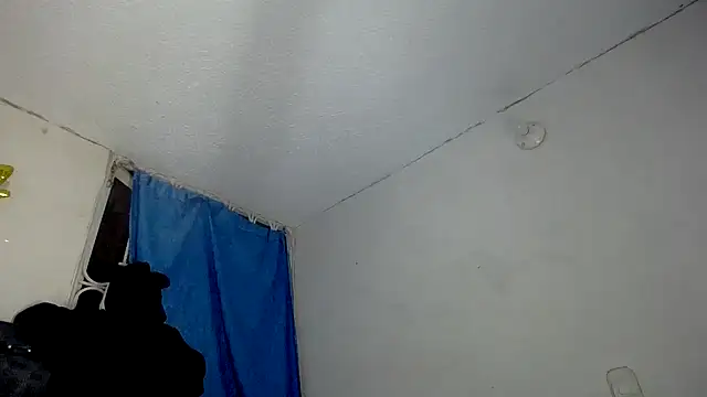 Queenjenn   online show from 12.20.24