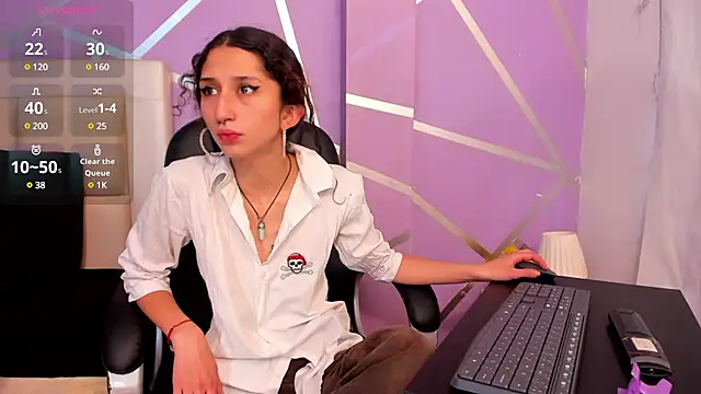 Queenjenn   online show from 02.27.25