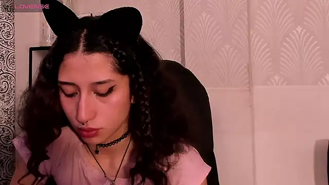 Queenjenn   online show from 03.02.25