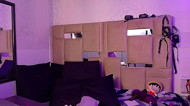 Queenjenn   online show from 03.20.26