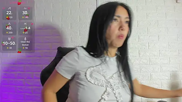 sweet kitty0110 online show from 02.26.26