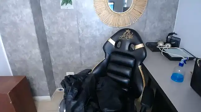 Snapshot of Tiffanny chatting on 01.23.25 Tiffanny online show from 01.23.25