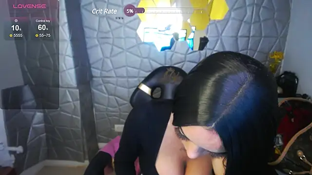 Snapshot of Tiffanny chatting on 02.28.25 Tiffanny online show from 02.28.25