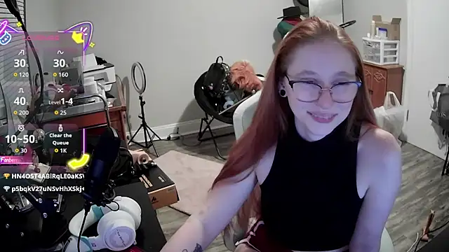 LilyFoxxx online show from 10.06.25