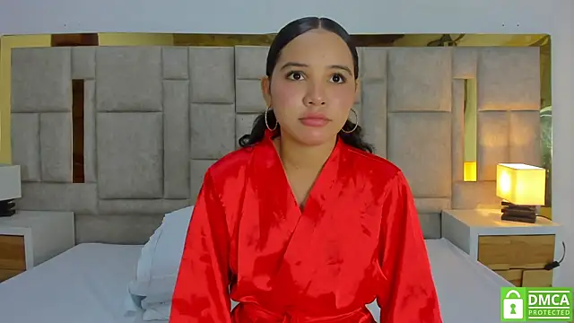 Snapshot of valtira_nova chatting on 05.19.26 valtira nova online show from 05.19.26