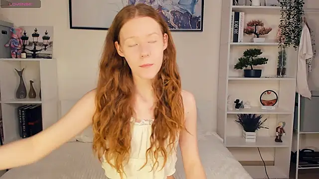 Snapshot of ZaraBluitt chatting on 02.06.25 ZaraBluitt online show from 02.06.25