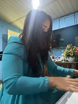 Snapshot of Black_Glow chatting on 02.09.25 Black Glow online show from 02.09.25