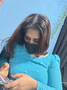 Snapshot of Black_Glow chatting on 02.09.25 Black Glow online show from 02.09.25