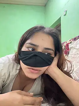 Snapshot of Black_Glow chatting on 03.13.25 Black Glow online show from 03.13.25