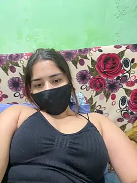 Snapshot of Black_Glow chatting on 03.16.25 Black Glow online show from 03.16.25