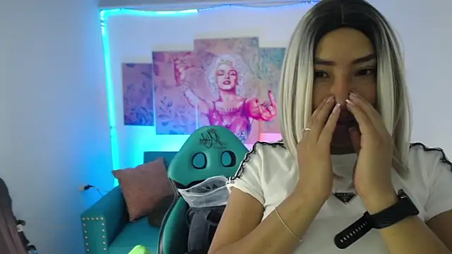 Sofi hot 4m online show from 02.04.26