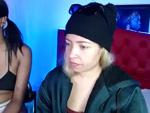 Snapshot of MISSANDRE4 chatting on 12.26.24 MISSANDRE4 online show from 12.26.24