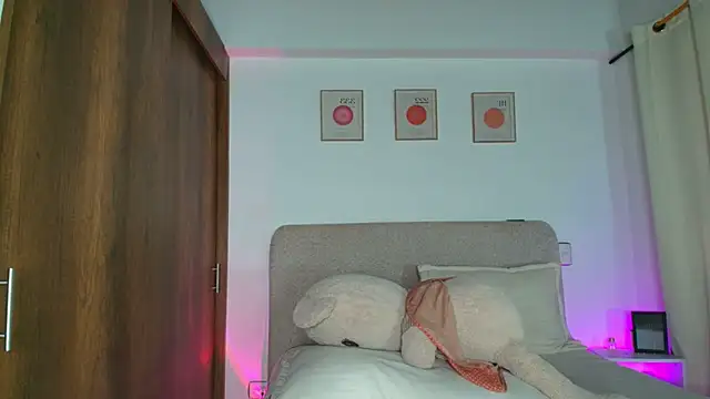 KarolPorttela online show from 09.21.25