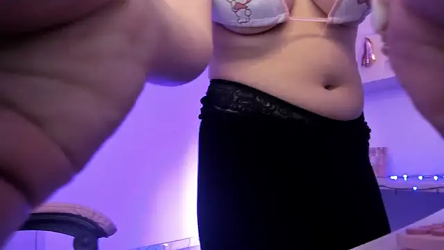 Snapshot of Francesca1_ chatting on 12.14.24 Francesca1  online show from 12.14.24