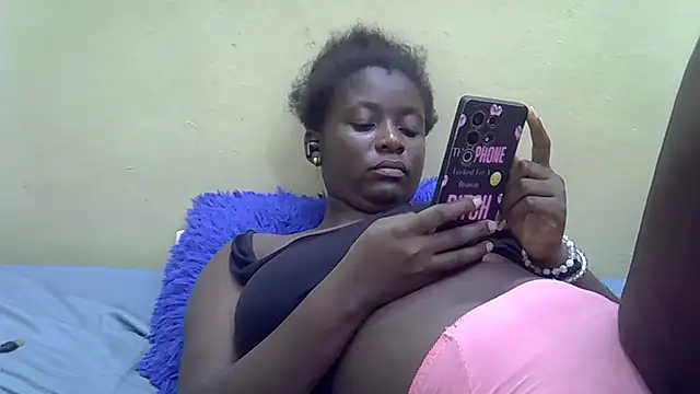 Snapshot of Harrisamor chatting on 09.27.25 Harrisamor online show from 09.27.25