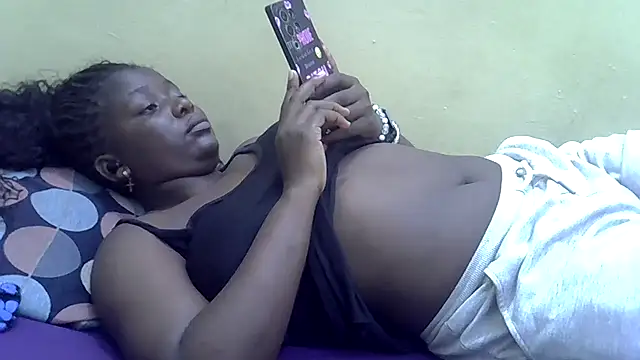 Snapshot of Harrisamor chatting on 10.16.25 Harrisamor online show from 10.16.25