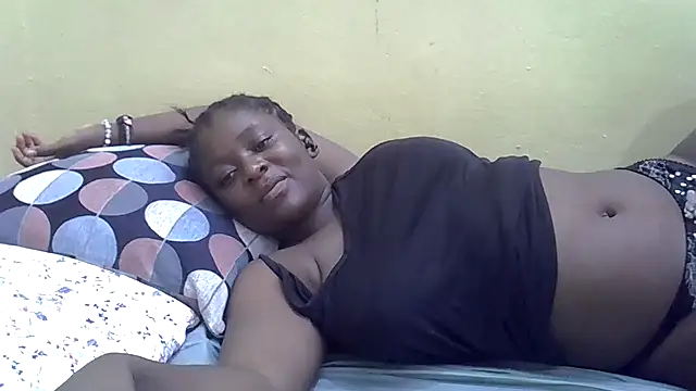 Snapshot of Harrisamor chatting on 12.04.25 Harrisamor online show from 12.04.25