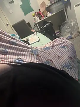 Snapshot of AmberTaylorXxx chatting on 12.14.25 AmberTaylorXxx online show from 12.14.25