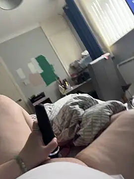 Snapshot of AmberTaylorXxx chatting on 02.27.26 AmberTaylorXxx online show from 02.27.26