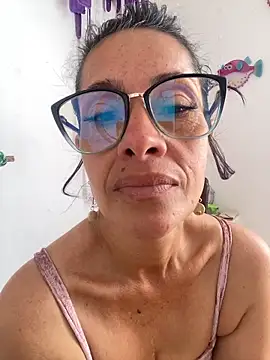 Snapshot of Goddess-Love- chatting on 02.02.26 Goddess-Love- online show from 02.02.26