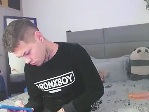 MarceloMilk online show from 10.04.25