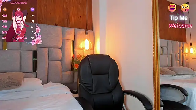 Snapshot of Saori_newman chatting on 02.11.25 Saori newman online show from 02.11.25