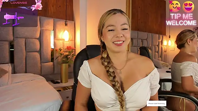 Snapshot of Saori_newman chatting on 03.01.25 Saori newman online show from 03.01.25