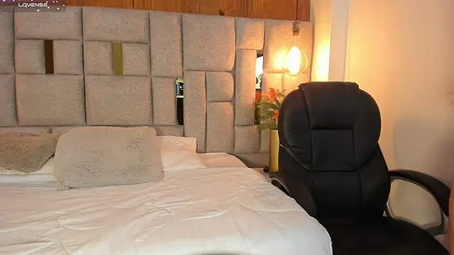 Snapshot of Saori_newman chatting on 03.07.25 Saori newman online show from 03.07.25