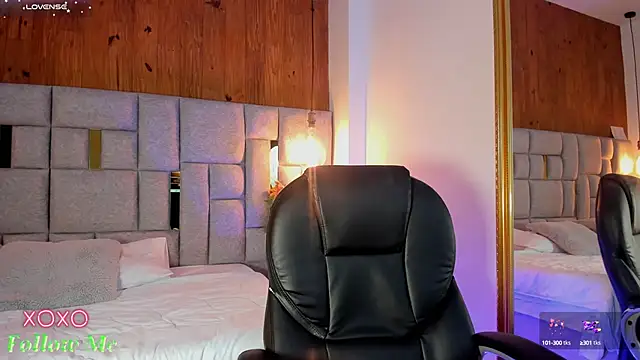 Snapshot of Saori_newman chatting on 03.11.25 Saori newman online show from 03.11.25