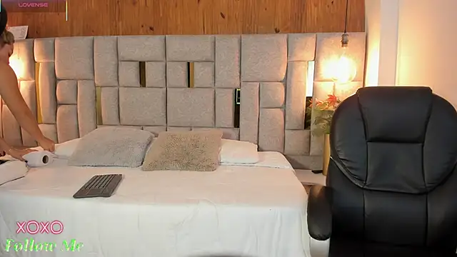 Snapshot of Saori_newman chatting on 03.12.25 Saori newman online show from 03.12.25