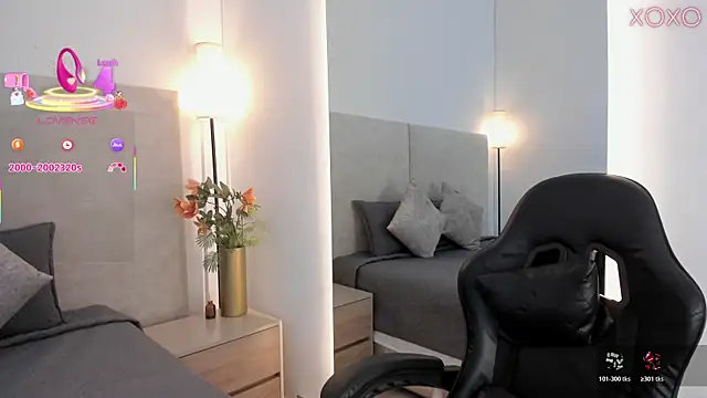 Snapshot of Saori_newman chatting on 01.14.26 Saori newman online show from 01.14.26