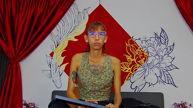 Lunamistyc online show from 12.18.25