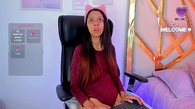 Snapshot of Goddess__Lilith chatting on 10.25.25 Goddess Lilith online show from 10.25.25