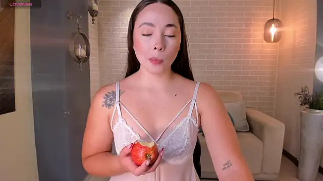 AlinaKravitz online show from 04.08.26